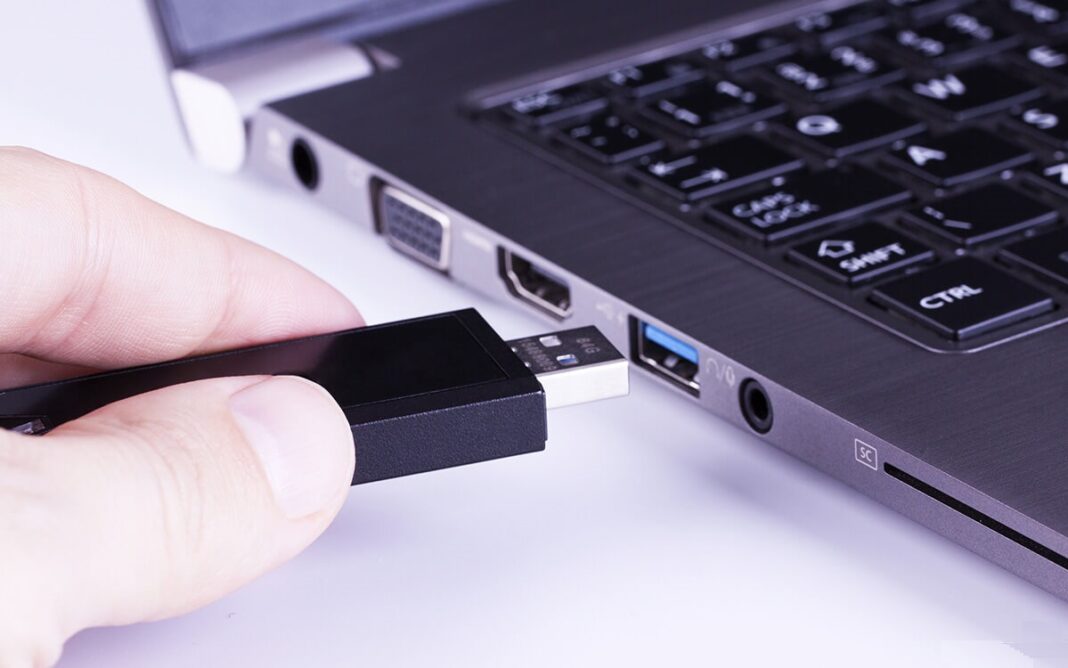 Rút “nóng” có làm hỏng USB không?